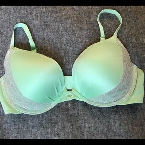 Victoria’s Secret FABULOUS Push-up bra